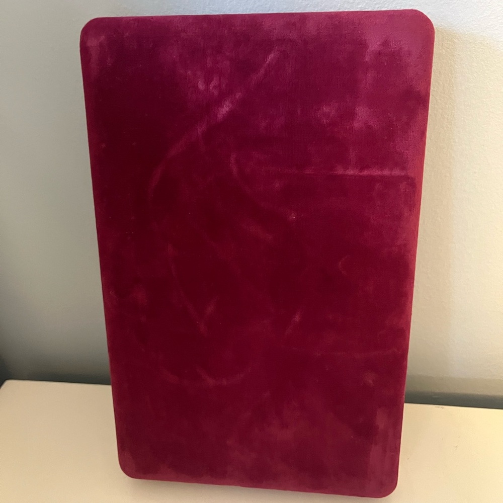 Velvet jewelry case - Picture 3 of 4